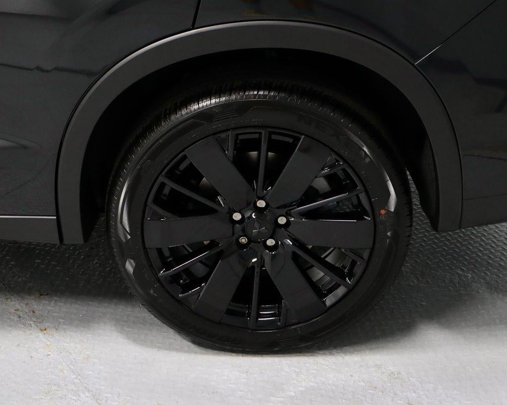 2026 Mitsubishi Outlander LE