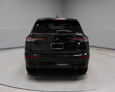 2026 Mitsubishi Outlander LE