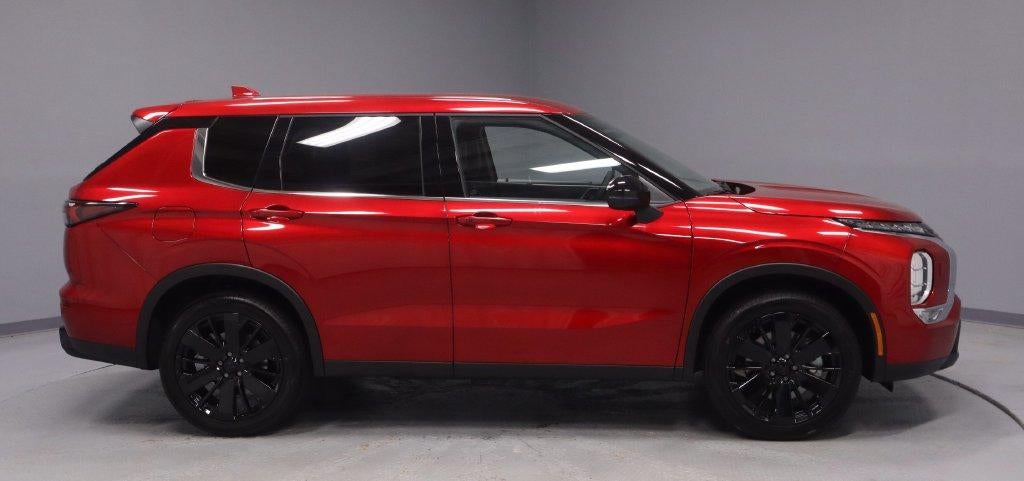 2026 Mitsubishi Outlander LE