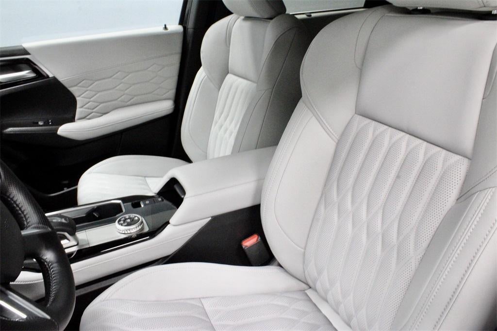 2025 Mitsubishi Outlander Platinum Edition