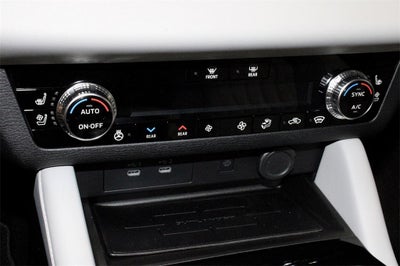 2025 Mitsubishi Outlander Platinum Edition