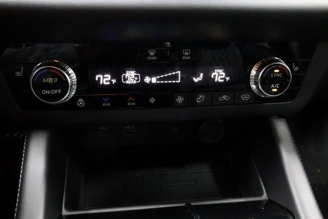 2025 Mitsubishi Outlander Plug-In Hybrid SEL Black Edition