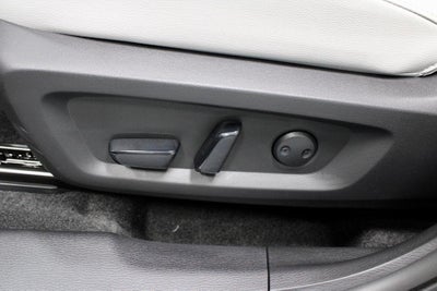 2026 Mitsubishi Outlander Plug-In Hybrid SEL