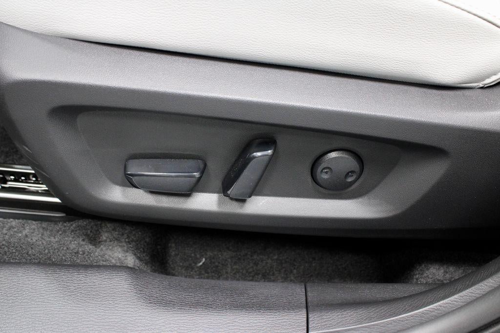 2026 Mitsubishi Outlander Plug-In Hybrid SEL