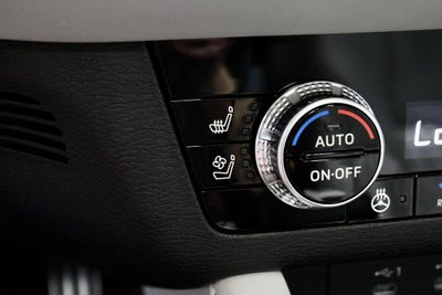 2026 Mitsubishi Outlander Plug-In Hybrid SEL