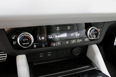 2026 Mitsubishi Outlander Plug-In Hybrid SEL