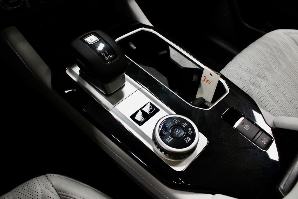 2026 Mitsubishi Outlander Plug-In Hybrid SEL