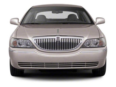 2011 Lincoln Town Car Signature Limited