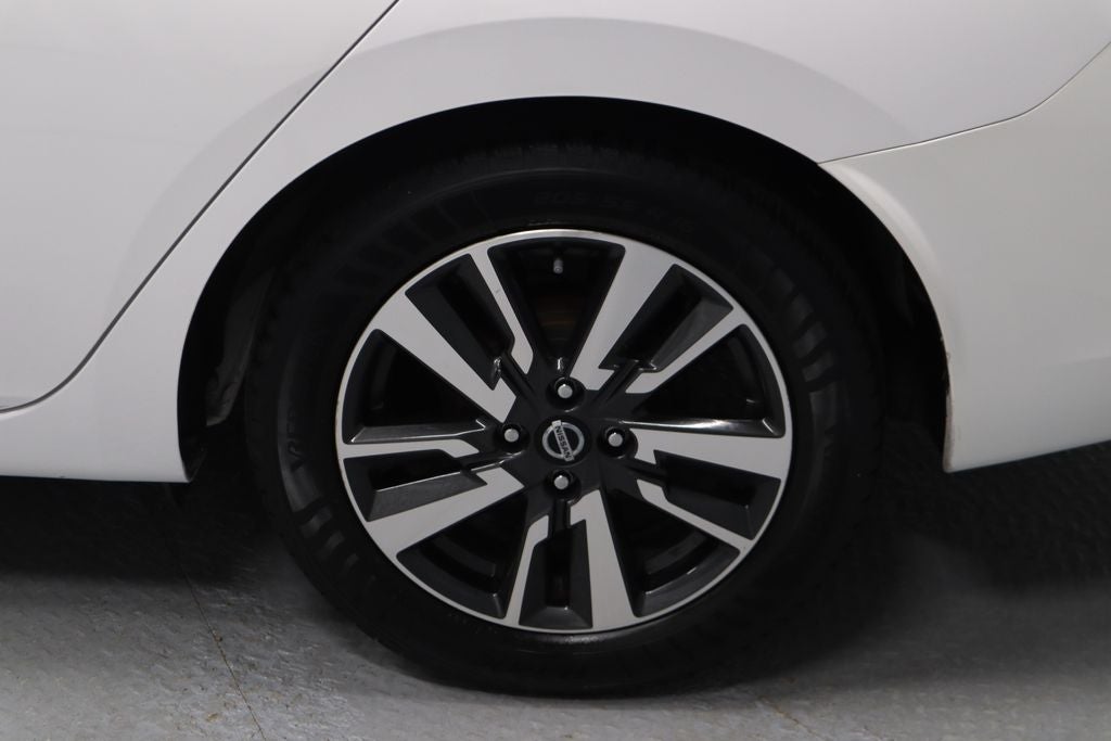 2022 Nissan Versa SV