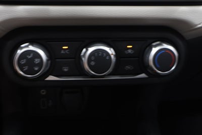 2022 Nissan Versa SV