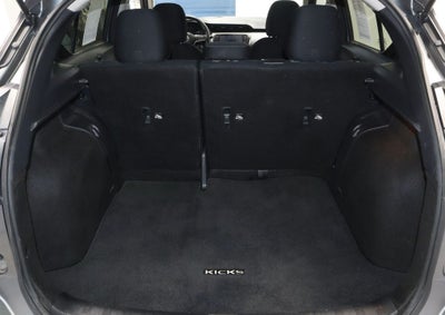 2022 Nissan Kicks SV