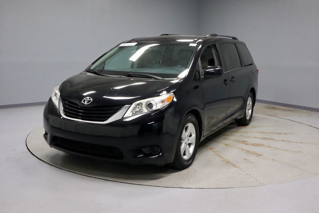 2016 Toyota Sienna LE
