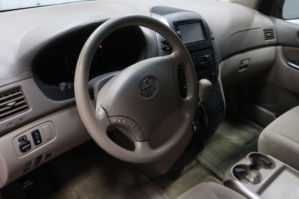 2006 Toyota Sienna LE