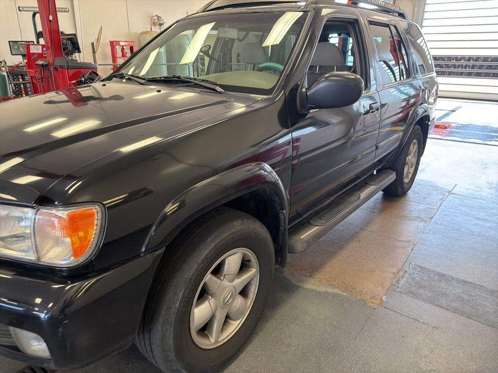 2002 Nissan Pathfinder SE