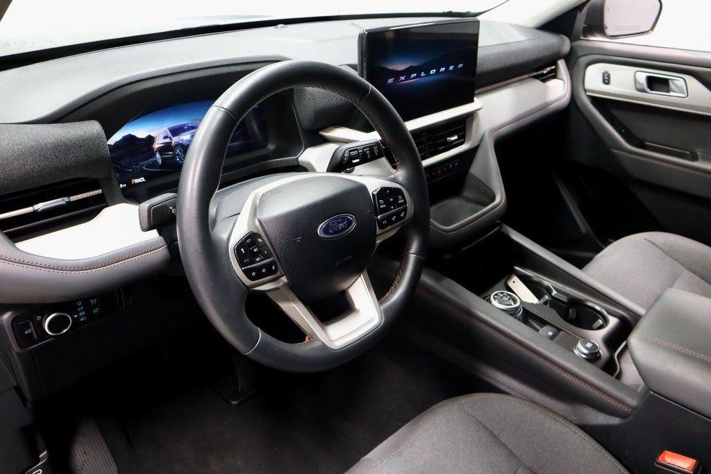 2025 Ford Explorer Active 4WD