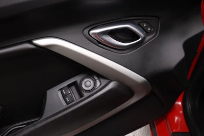 2018 Chevrolet Camaro 2dr Coupe 1LT