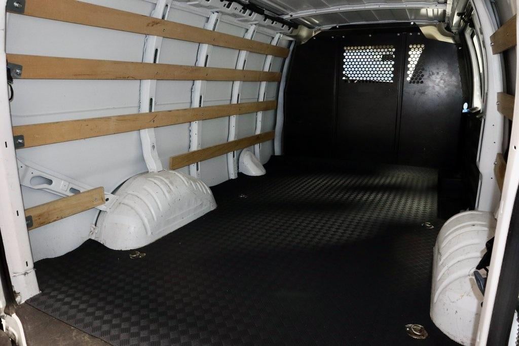 2024 GMC Savana Cargo Van 2500 Regular Wheelbase Rear-Wheel Drive