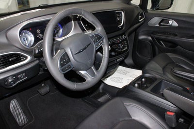 2025 Chrysler Pacifica Select FWD