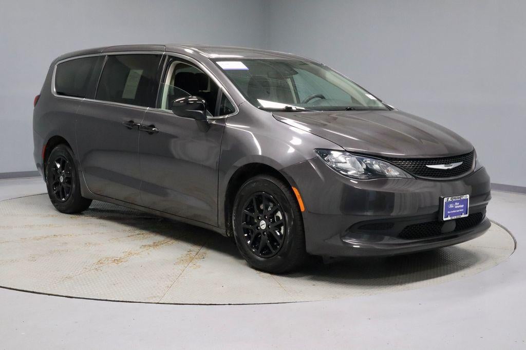 2023 Chrysler Voyager LX FWD