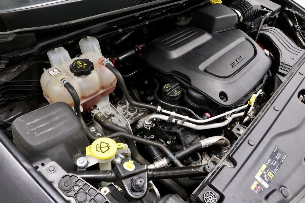 2023 Chrysler Voyager LX FWD
