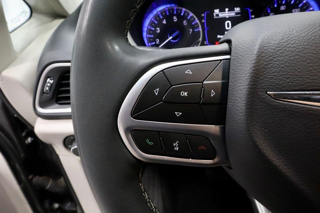 2023 Chrysler Voyager LX FWD