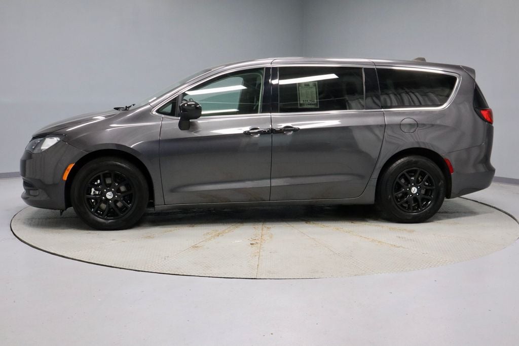 2023 Chrysler Voyager LX FWD