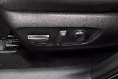 2020 Toyota RAV4 XLE AWD (Natl)