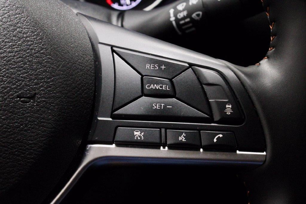 2025 Nissan Sentra SR CVT