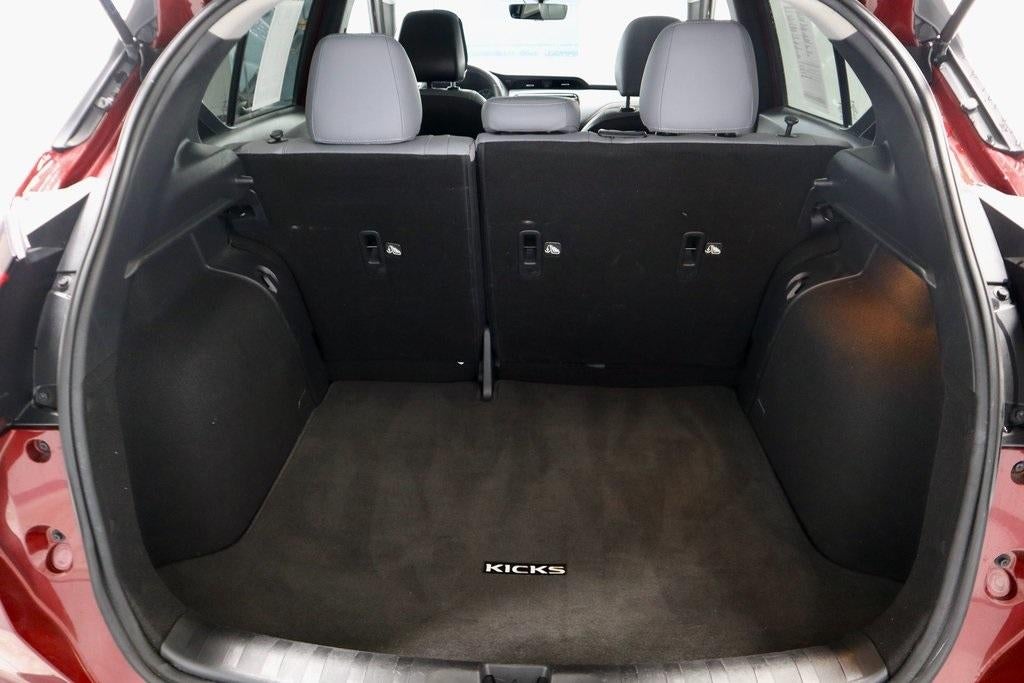 2023 Nissan Kicks SR FWD