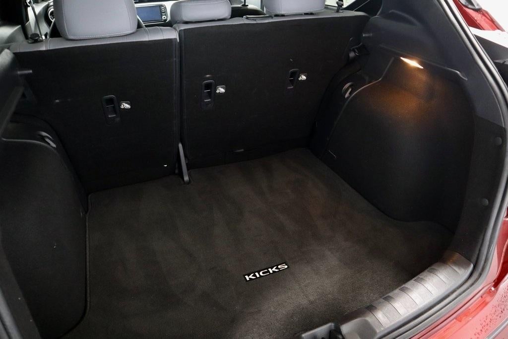 2023 Nissan Kicks SR FWD