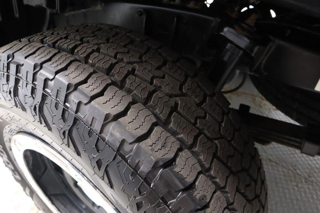 2023 Toyota Tacoma 4WD 4WD SR Double Cab 5' Bed V6 AT (GS)