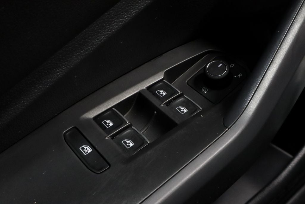 2023 Volkswagen Jetta SE Auto