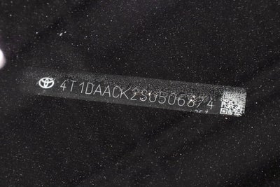 2025 Toyota Camry LE (SE)