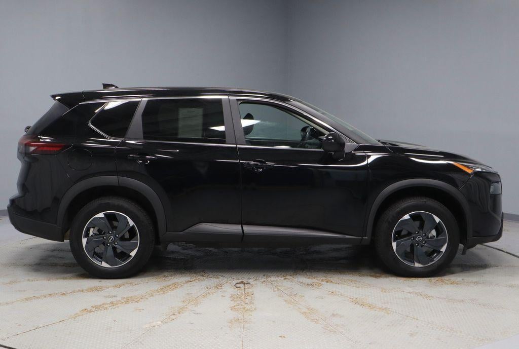 2025 Nissan Rogue AWD SV