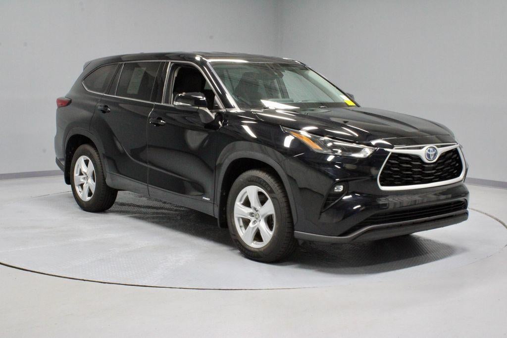 2022 Toyota Highlander Hybrid LE AWD (Natl)