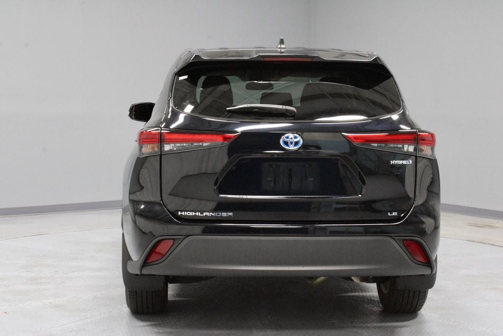 2022 Toyota Highlander Hybrid LE AWD (Natl)