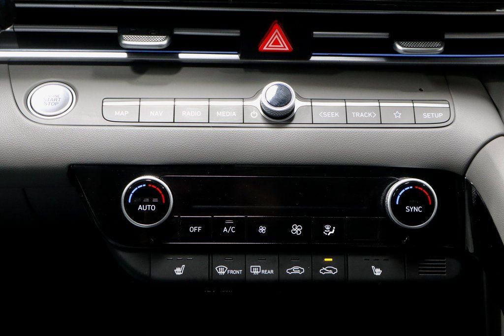 2025 Hyundai ELANTRA SEL Convenience IVT