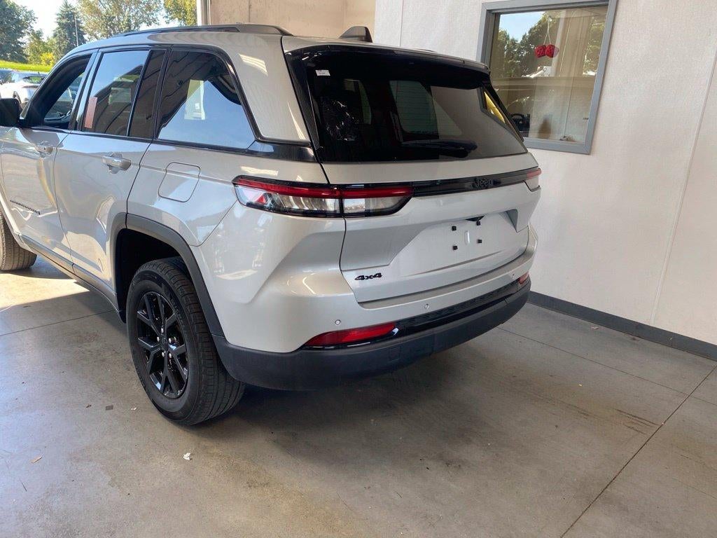 2024 Jeep Grand Cherokee Altitude