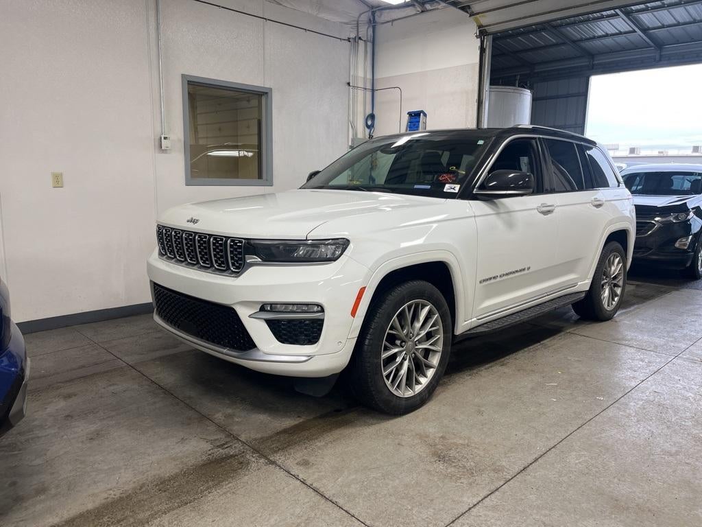 2023 Jeep Grand Cherokee Summit