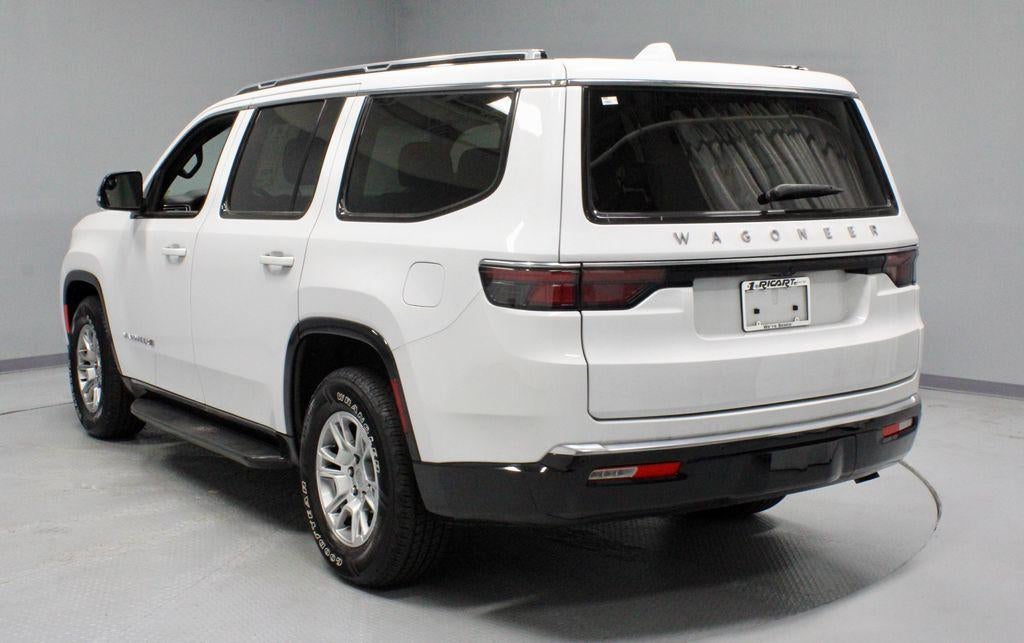 2023 Jeep Wagoneer Base