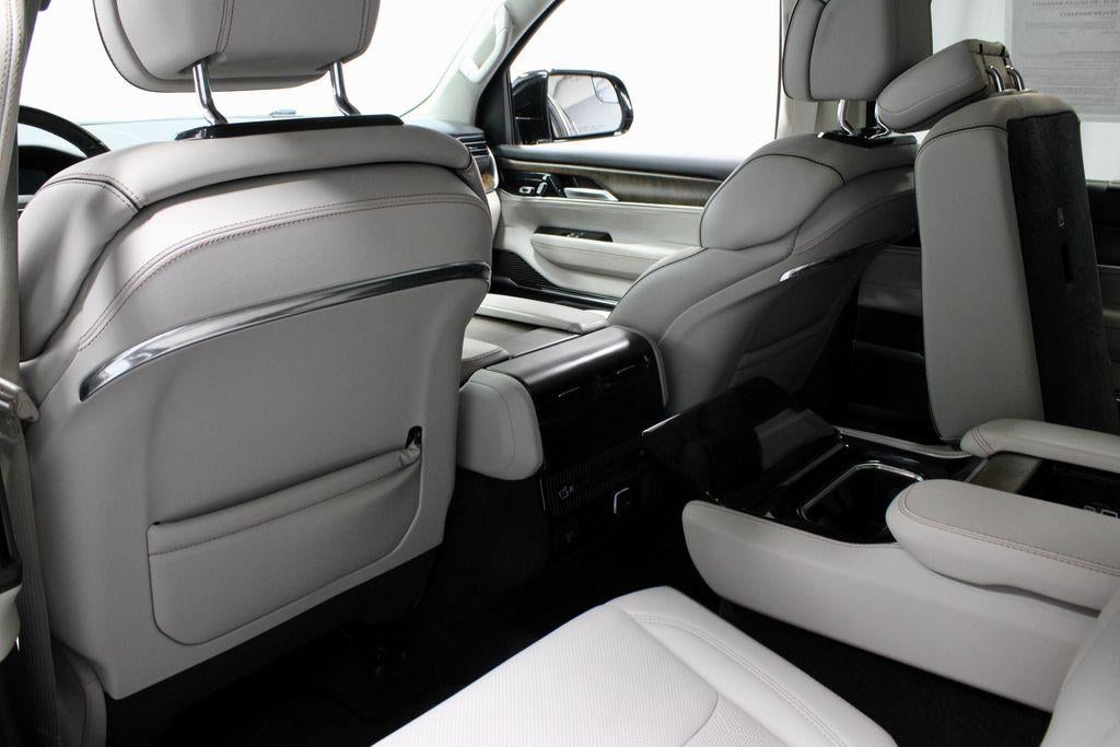 2023 Jeep Grand Wagoneer Series II