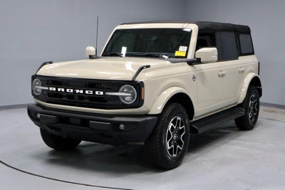 2025 Ford Bronco Outer Banks