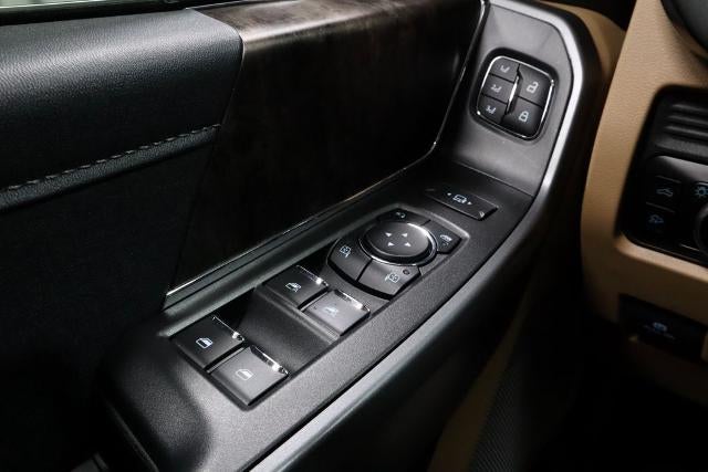2025 Ford Super Duty F-350 DRW Lariat