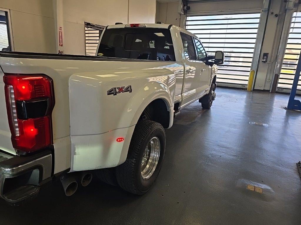 2026 Ford Super Duty F-350 DRW Lariat