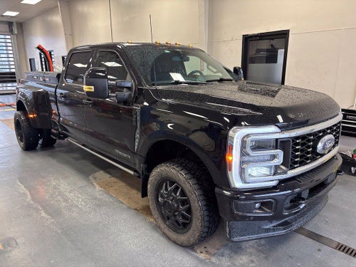 2025 Ford Super Duty F-350 DRW Platinum