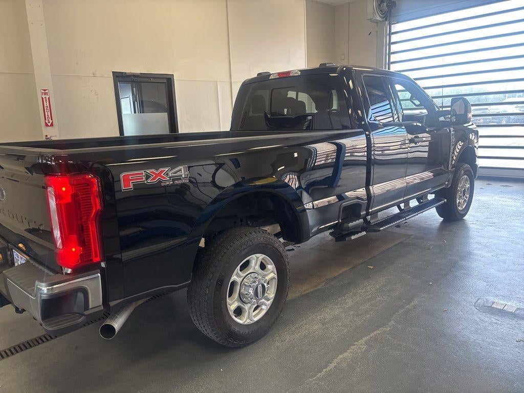 2025 Ford Super Duty F-350 SRW XLT
