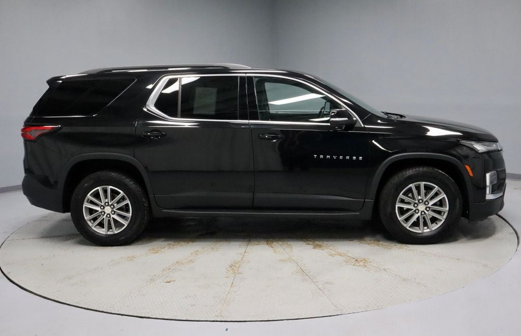 2022 Chevrolet Traverse LT Leather