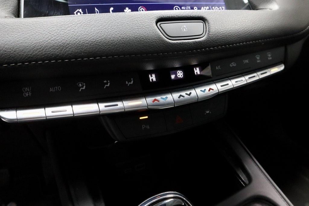 2023 Cadillac XT4 Premium Luxury