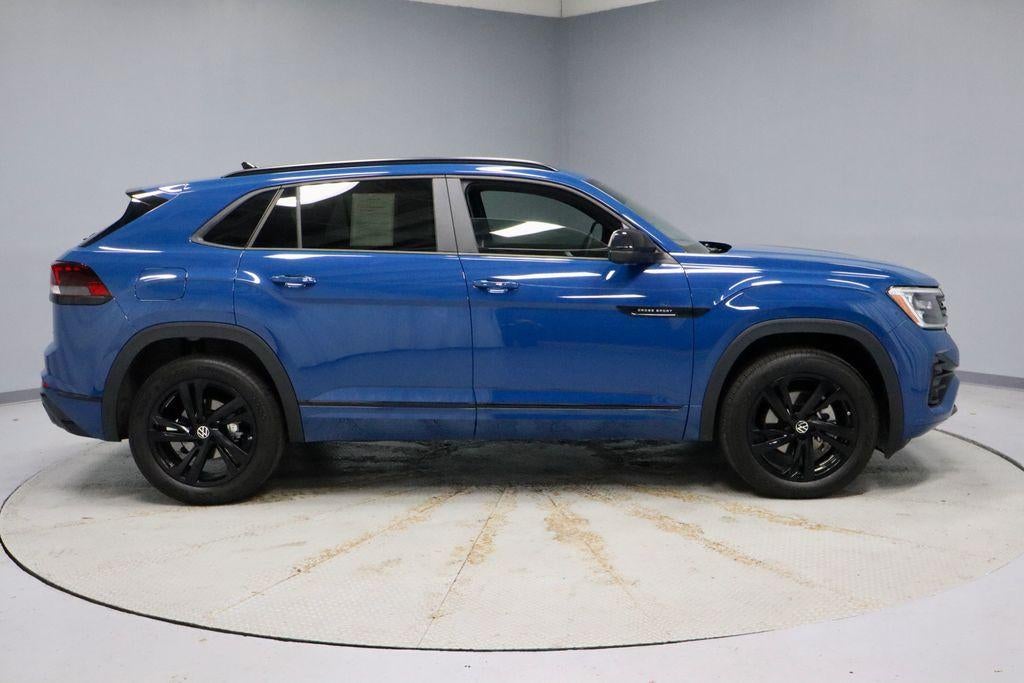2025 Volkswagen Atlas Cross Sport 2.0T SEL R-Line Black