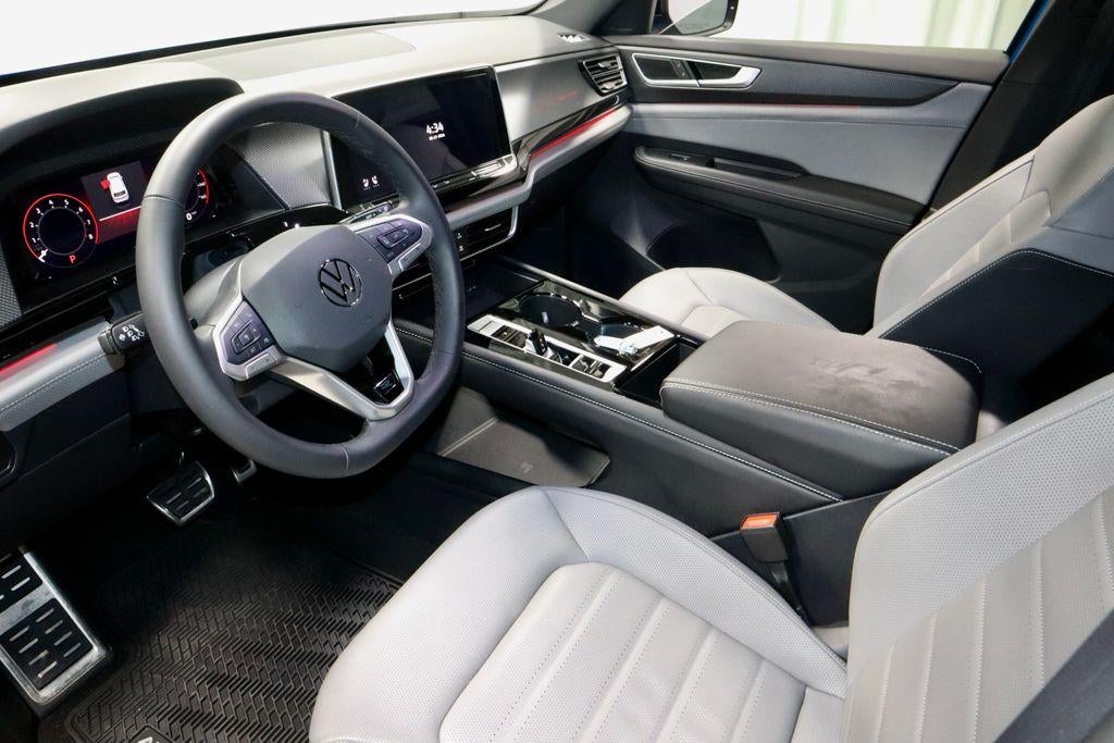 2025 Volkswagen Atlas Cross Sport 2.0T SEL R-Line Black